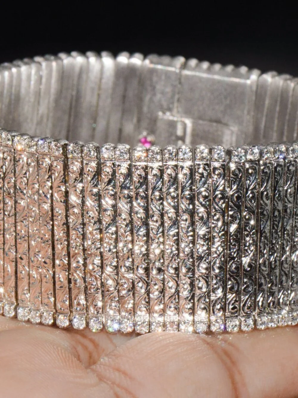 Rare Roberto Coin Natural 3.20CT Diamond Floral Scroll Work 18K Gold Bracelet